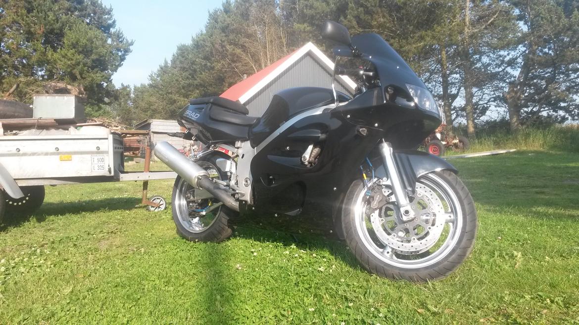 Suzuki gsxr 600 srad billede 8