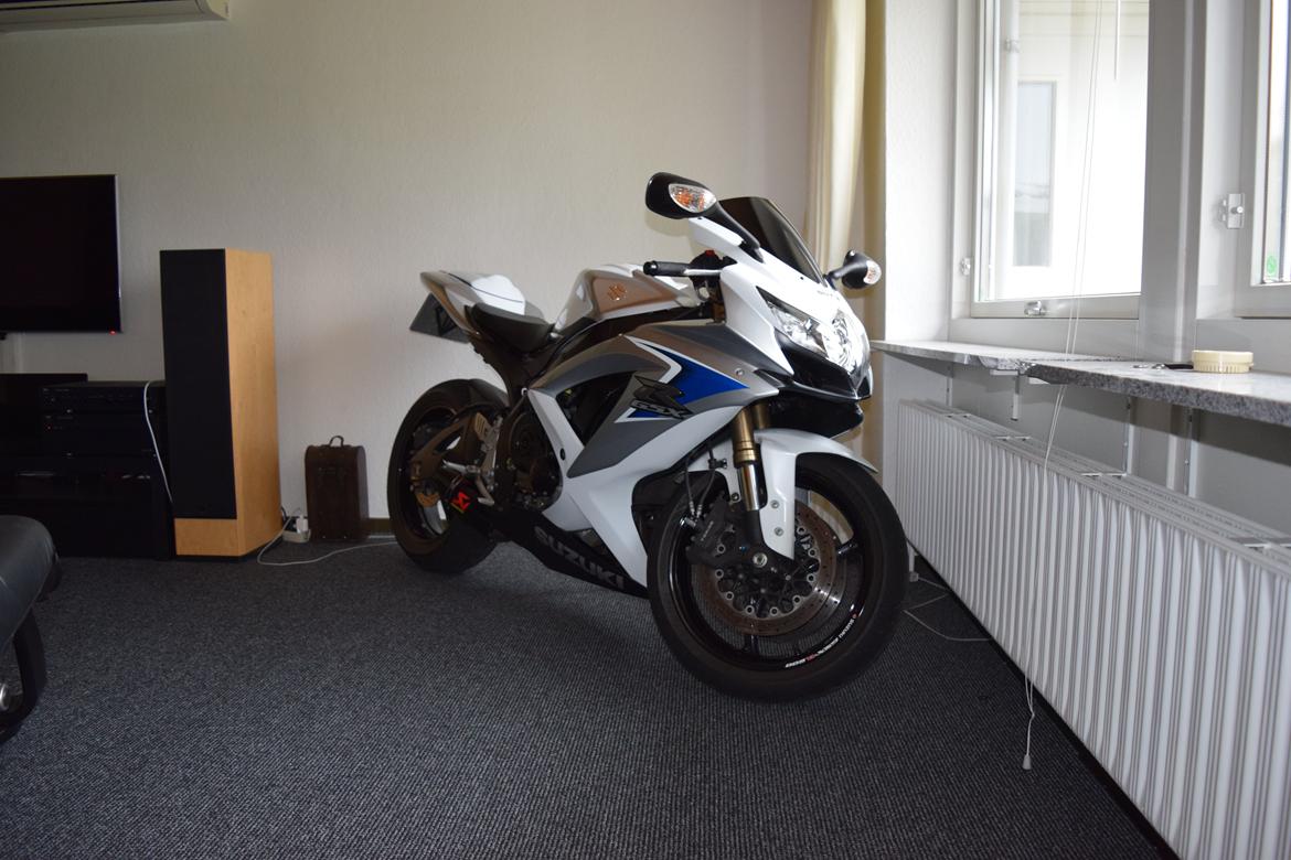 Suzuki GSXR 600 K8 billede 10