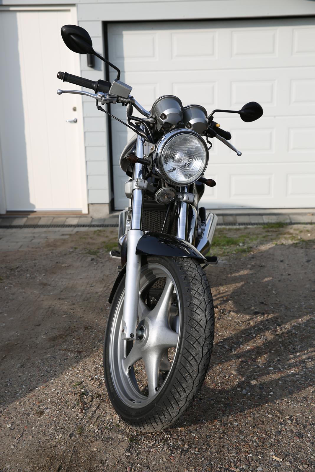 Suzuki VX800 (Solgt) billede 3