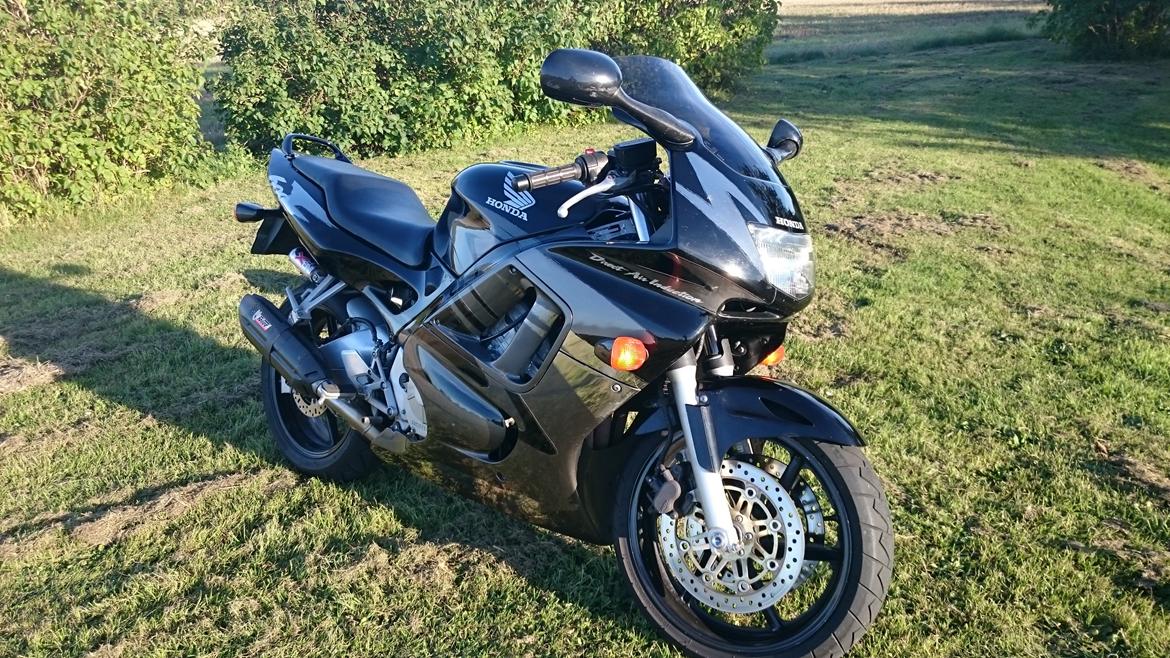 Honda CBR 600 F3½ - solgt billede 11