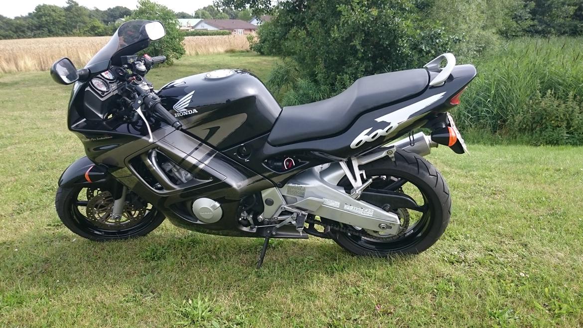 Honda CBR 600 F3½ - solgt billede 10