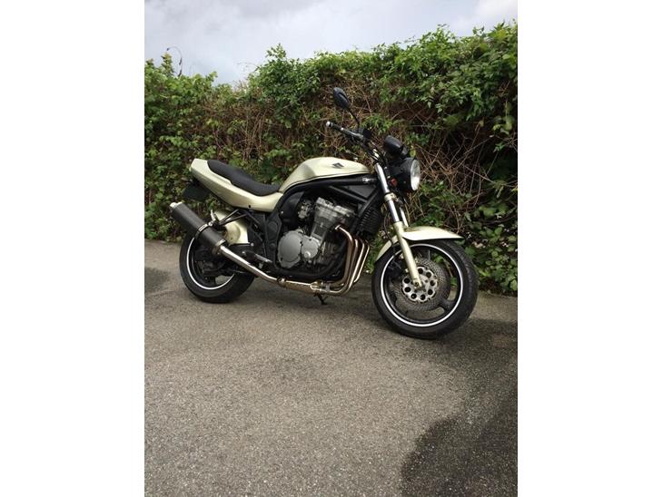 Suzuki GSF600 N BANDIT billede 1