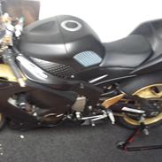 Kawasaki zx6r 636