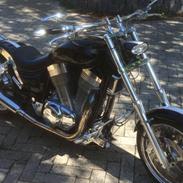 Suzuki Intruder 1400