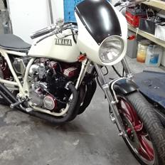 Yamaha xj 550
