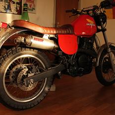 Honda NX 650 Dominator scrambler