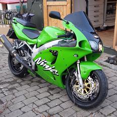 Kawasaki Zx7r 
