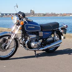 Suzuki gt 550 m