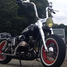 Harley Davidson flh bobber stil