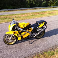 Honda VFR 400 R NC30