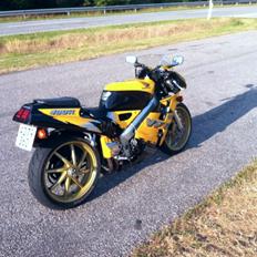 Honda VFR 400 R NC30