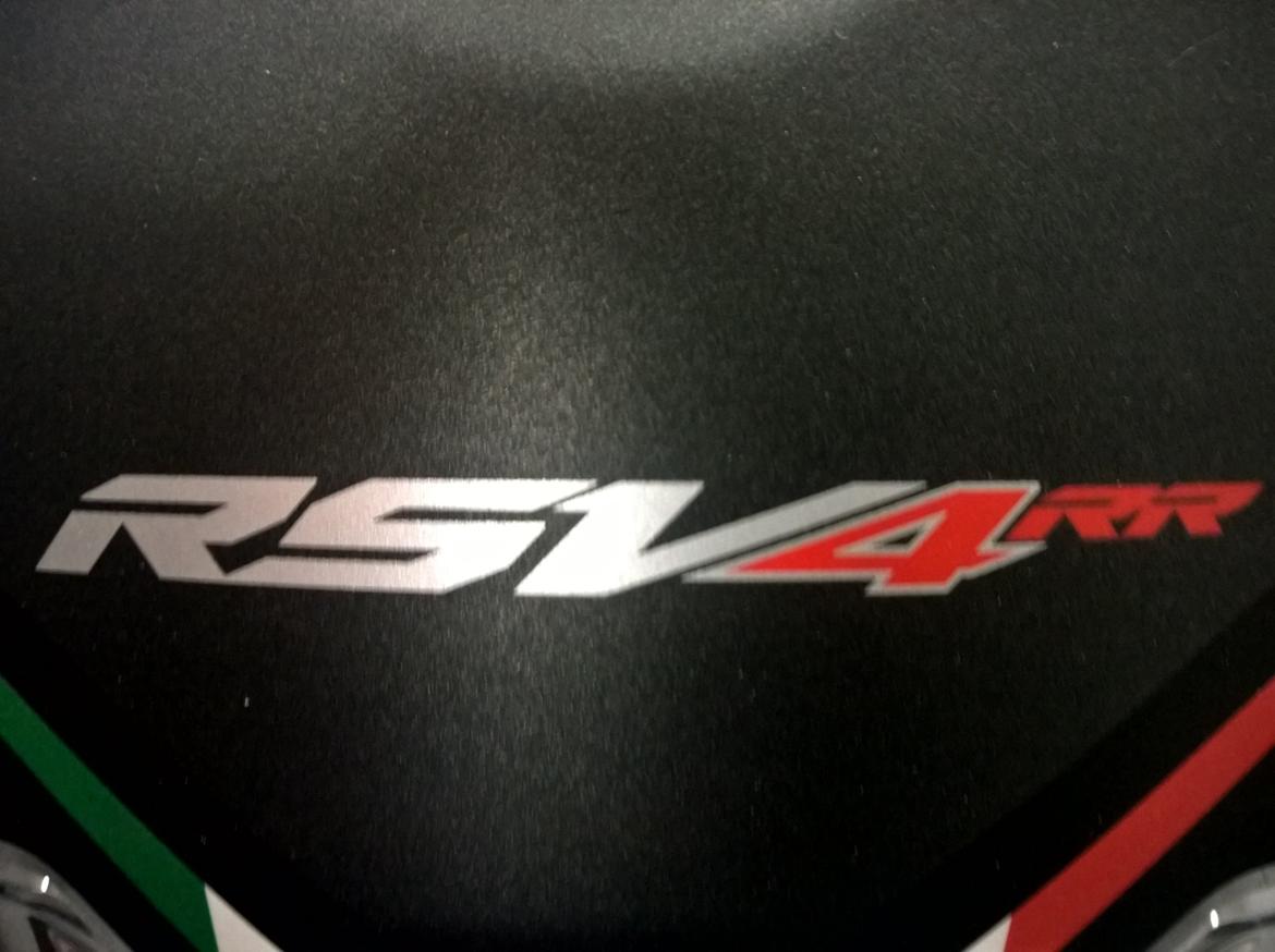 Aprilia RSV4RR Racepack SOLGT (Bane cykel) billede 13