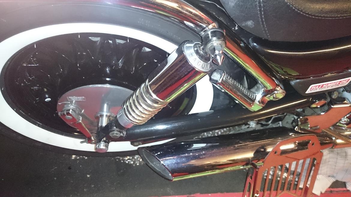 Suzuki Vs 700 Intruder  SOLGT ! - Jeg skulle nok lige have pudset aftrykket på sæde væk ;0) billede 12