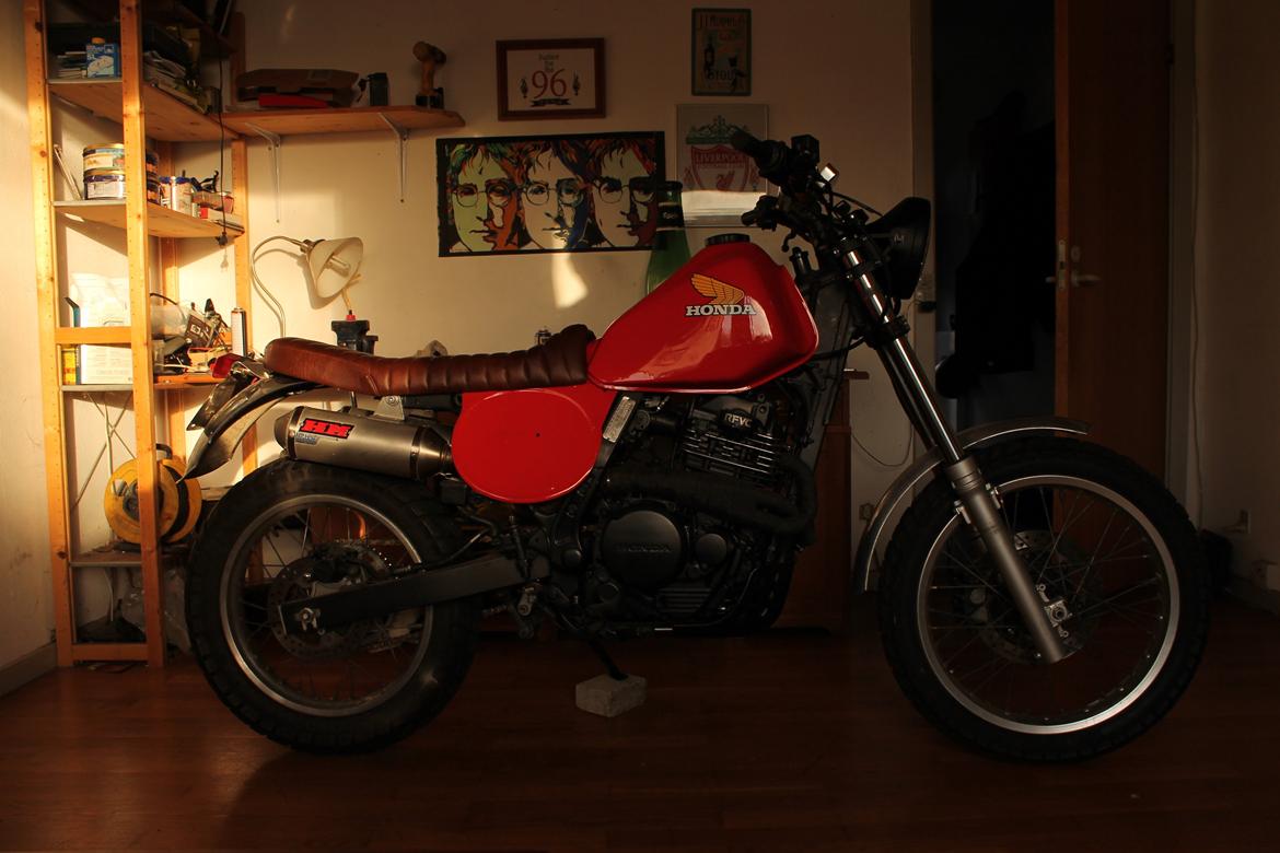 Honda NX 650 Dominator scrambler billede 2