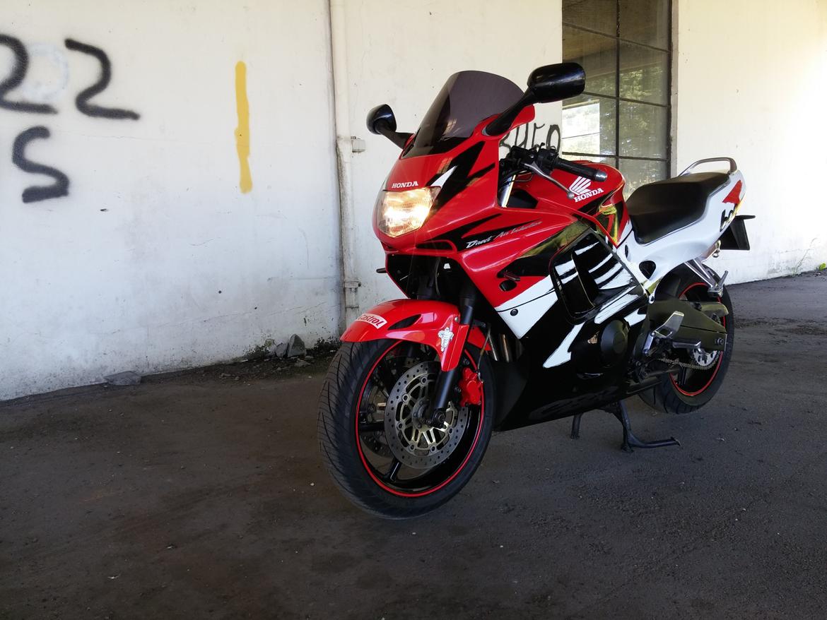 Honda CBR 600 F3 billede 1