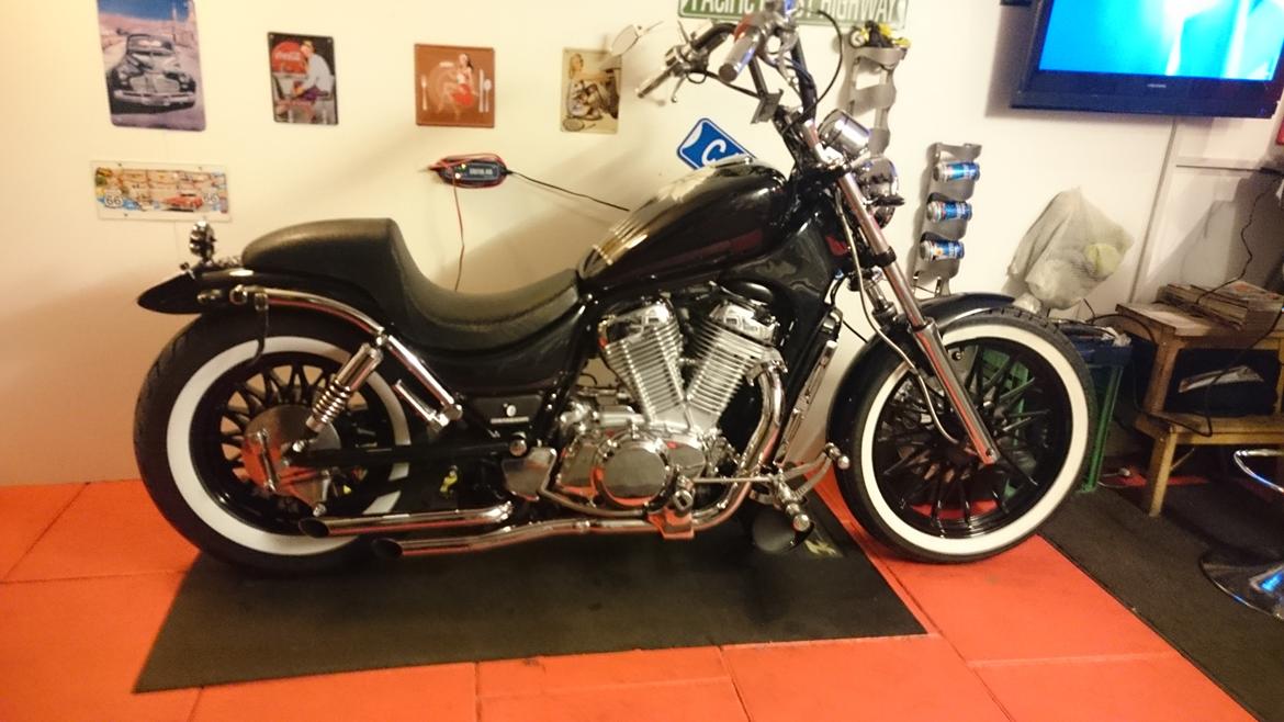 Suzuki Vs 700 Intruder  SOLGT ! - med de nye potter billede 9