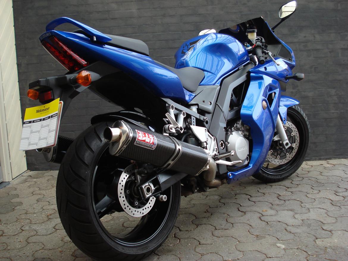 Suzuki SV1000S "BUMLE" - Yoshimura carbon bolt-on billede 13