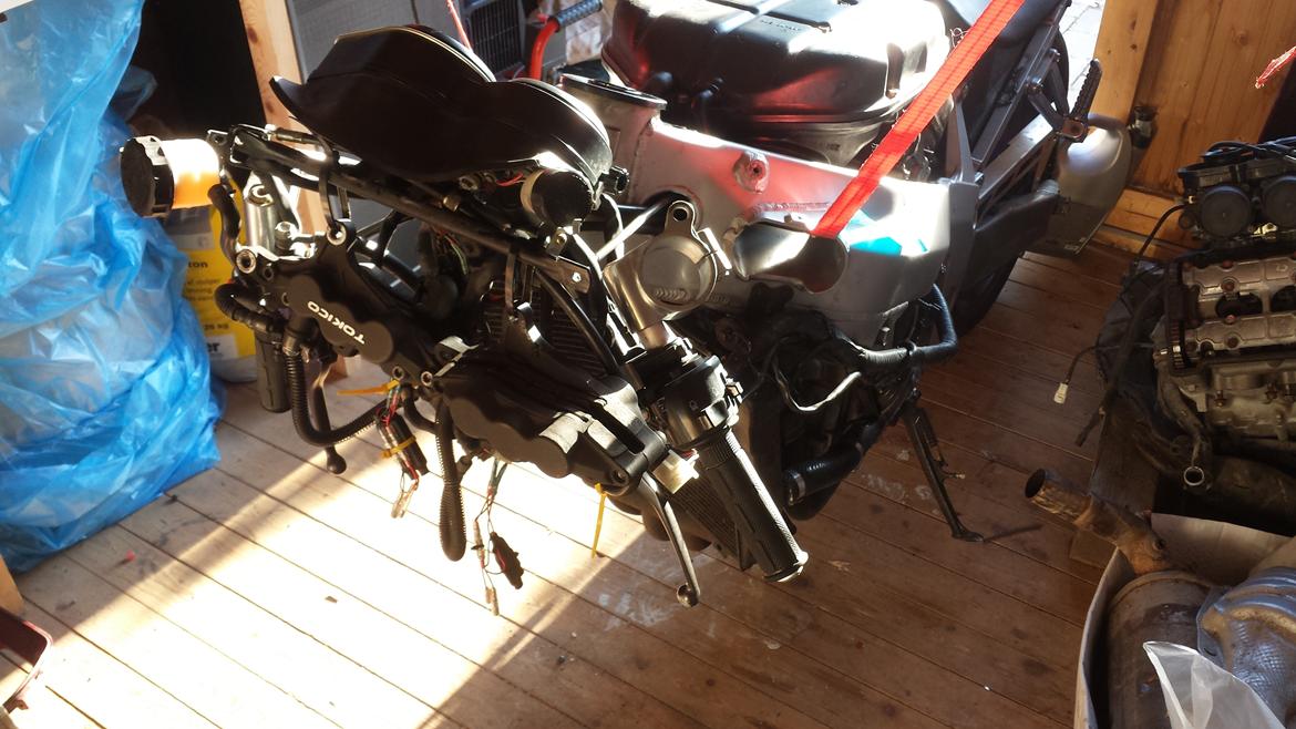 Kawasaki Zx7r  billede 12