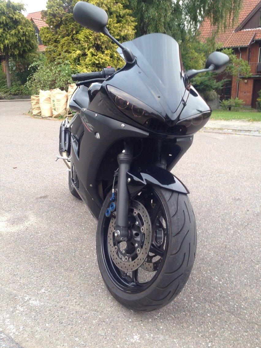 Yamaha R6 billede 13