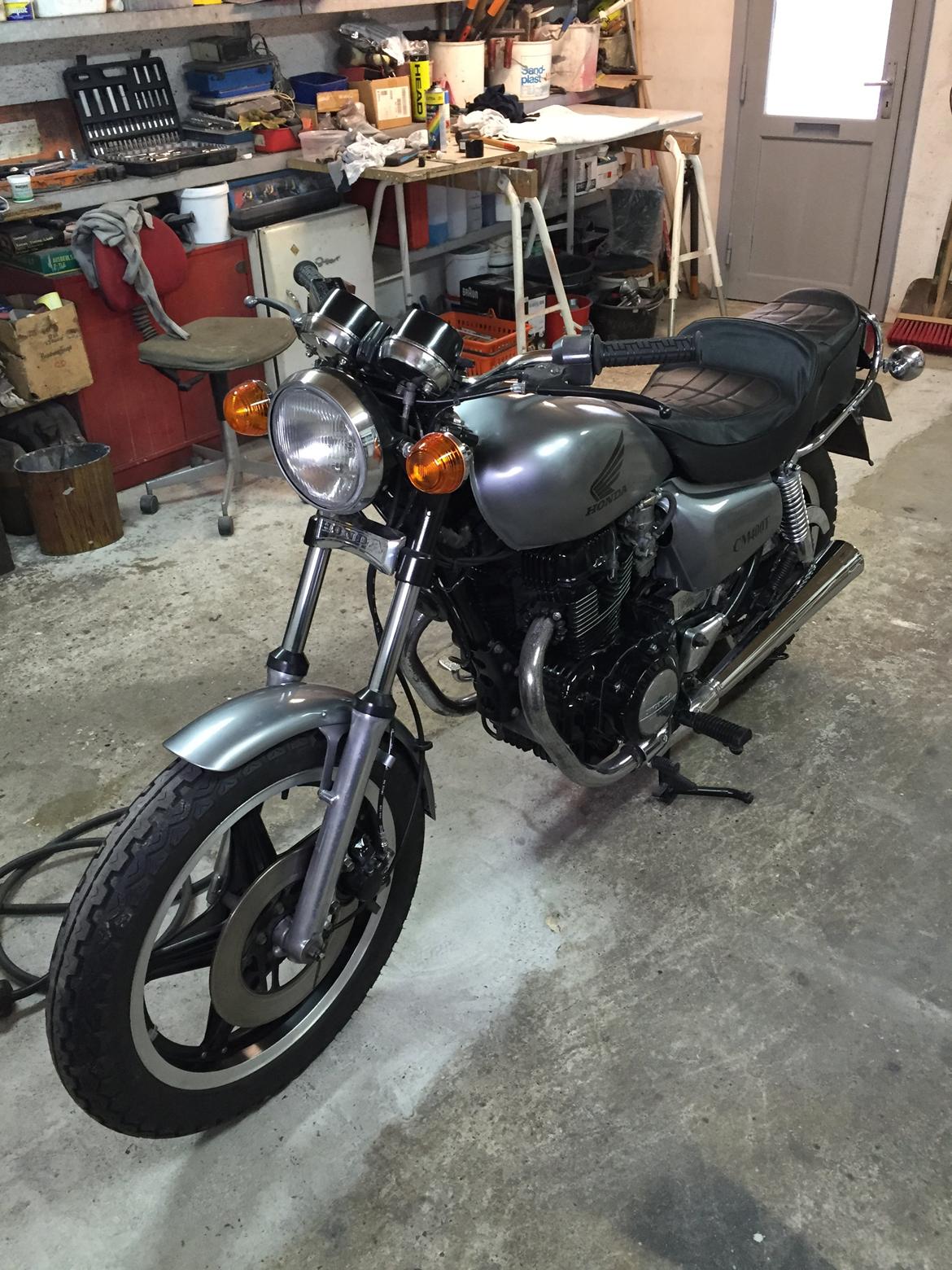 Honda CM400T - Færdig billede 1