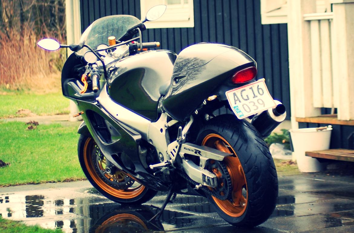 Suzuki GSX-R 600 SRAD billede 2