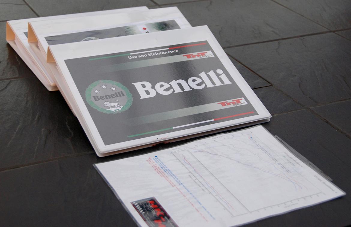 Benelli TNT 1130 Sport - Dok. på udstødning og luftfilter .mapning gps.. dækstrykmåler billede 28