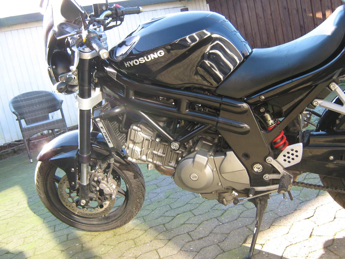 Hyosung GT 650 N billede 4