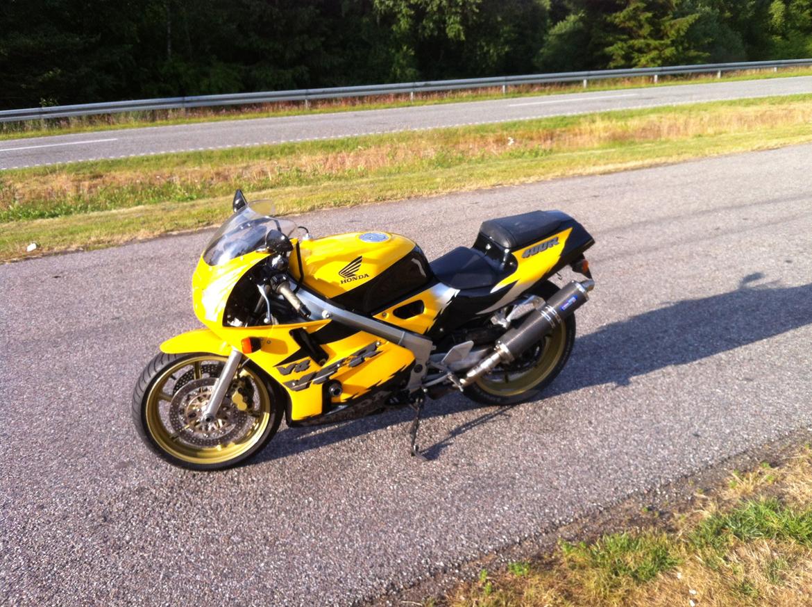 Honda VFR 400 R NC30 billede 3