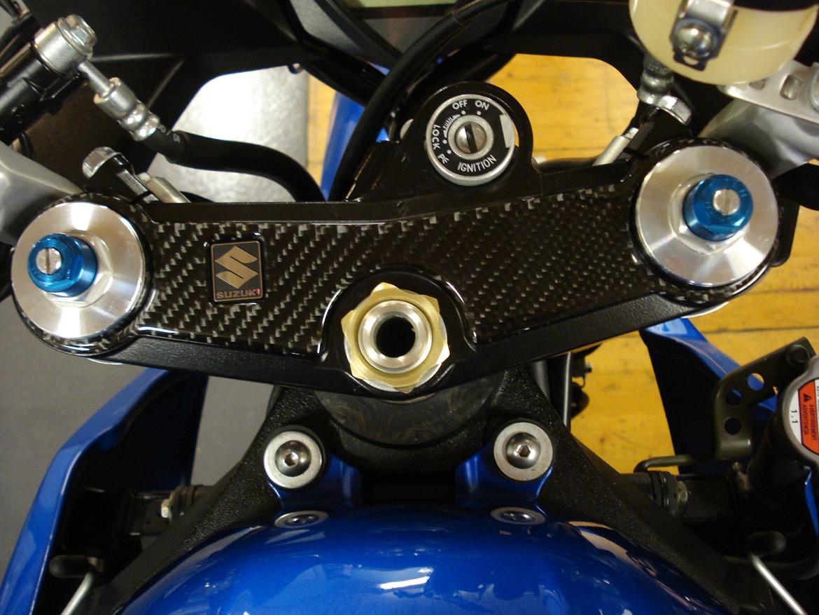 Suzuki SV1000S "BUMLE" - Carbon gaffelbro beskytter billede 17