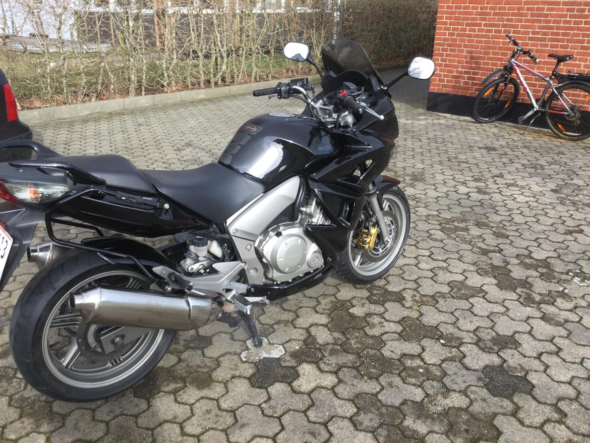 Honda Cbf 1000f solgt billede 4