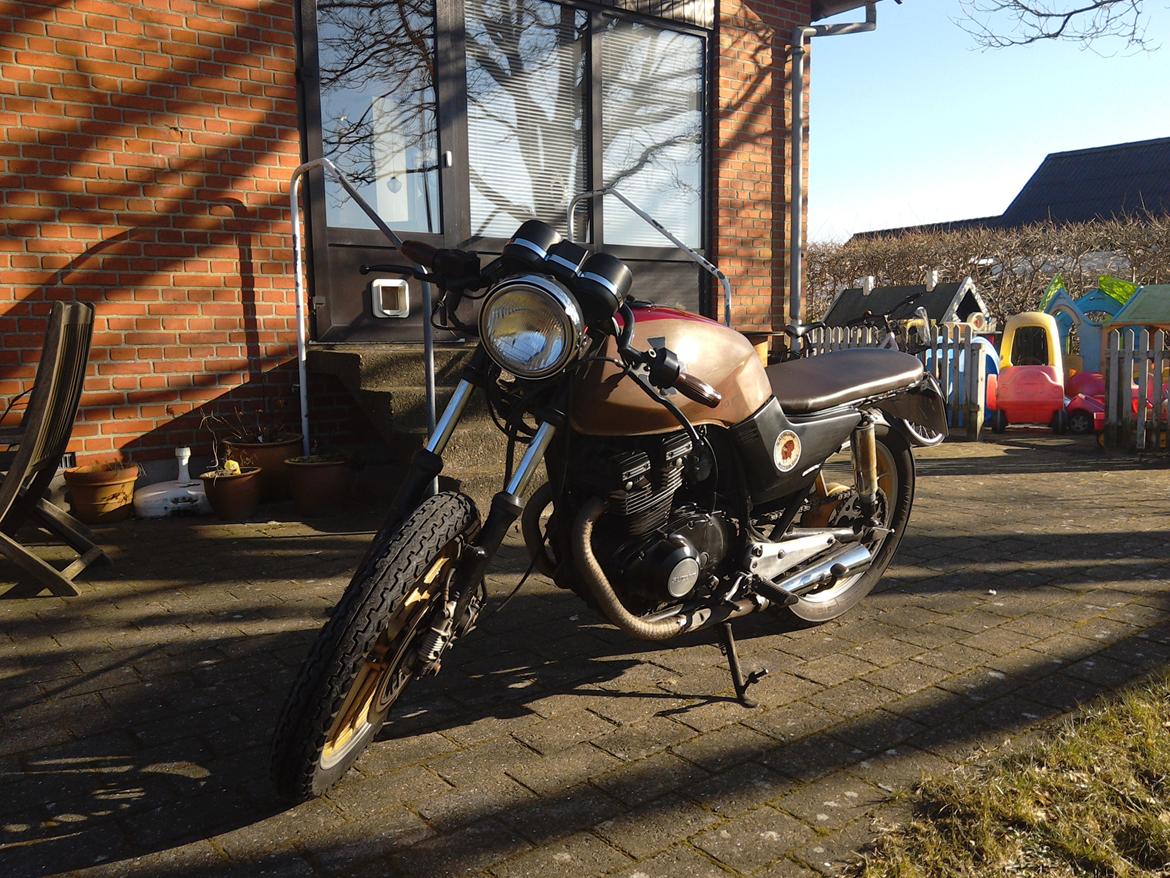 Suzuki Gsx 250 es billede 5