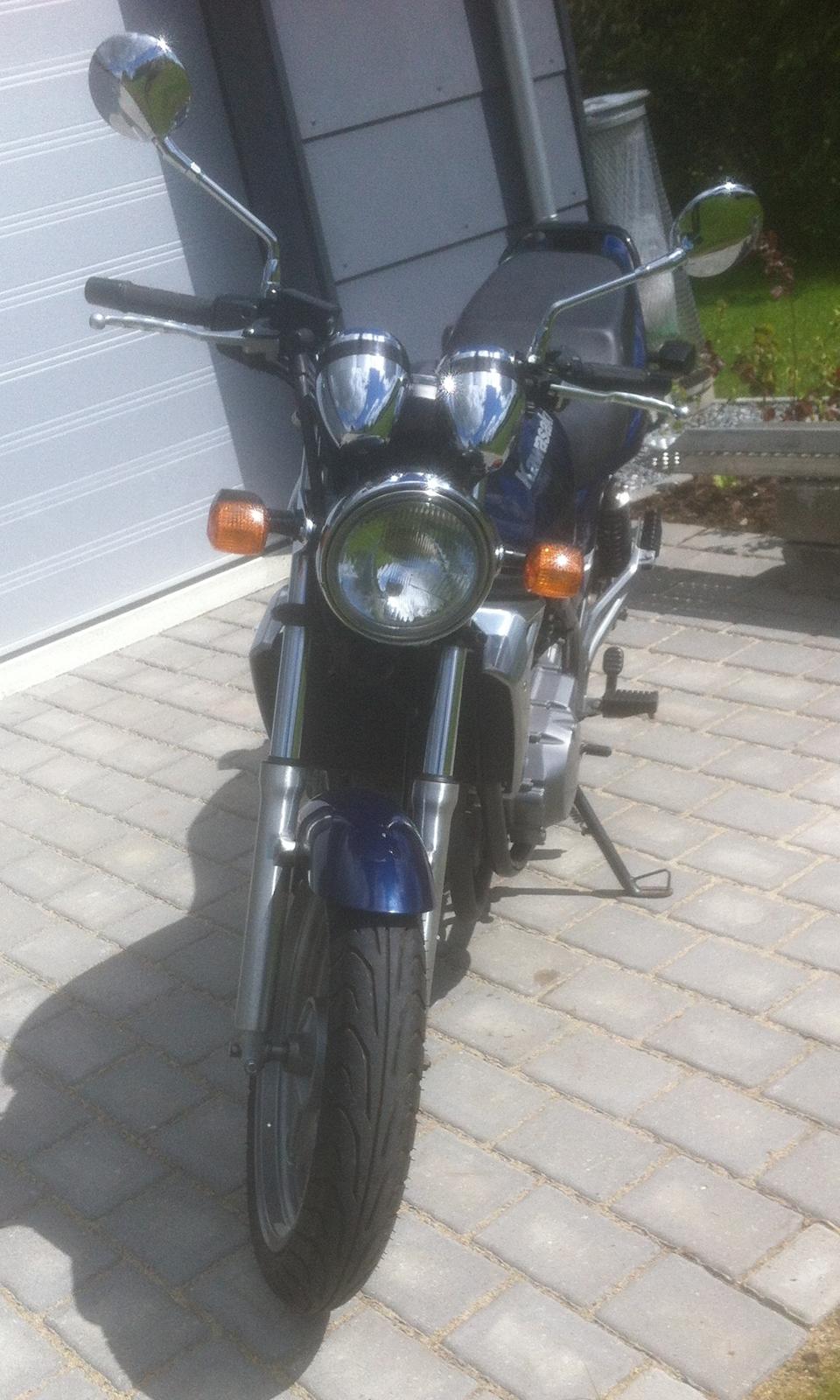 Kawasaki ER-5 {SOLGT} billede 3