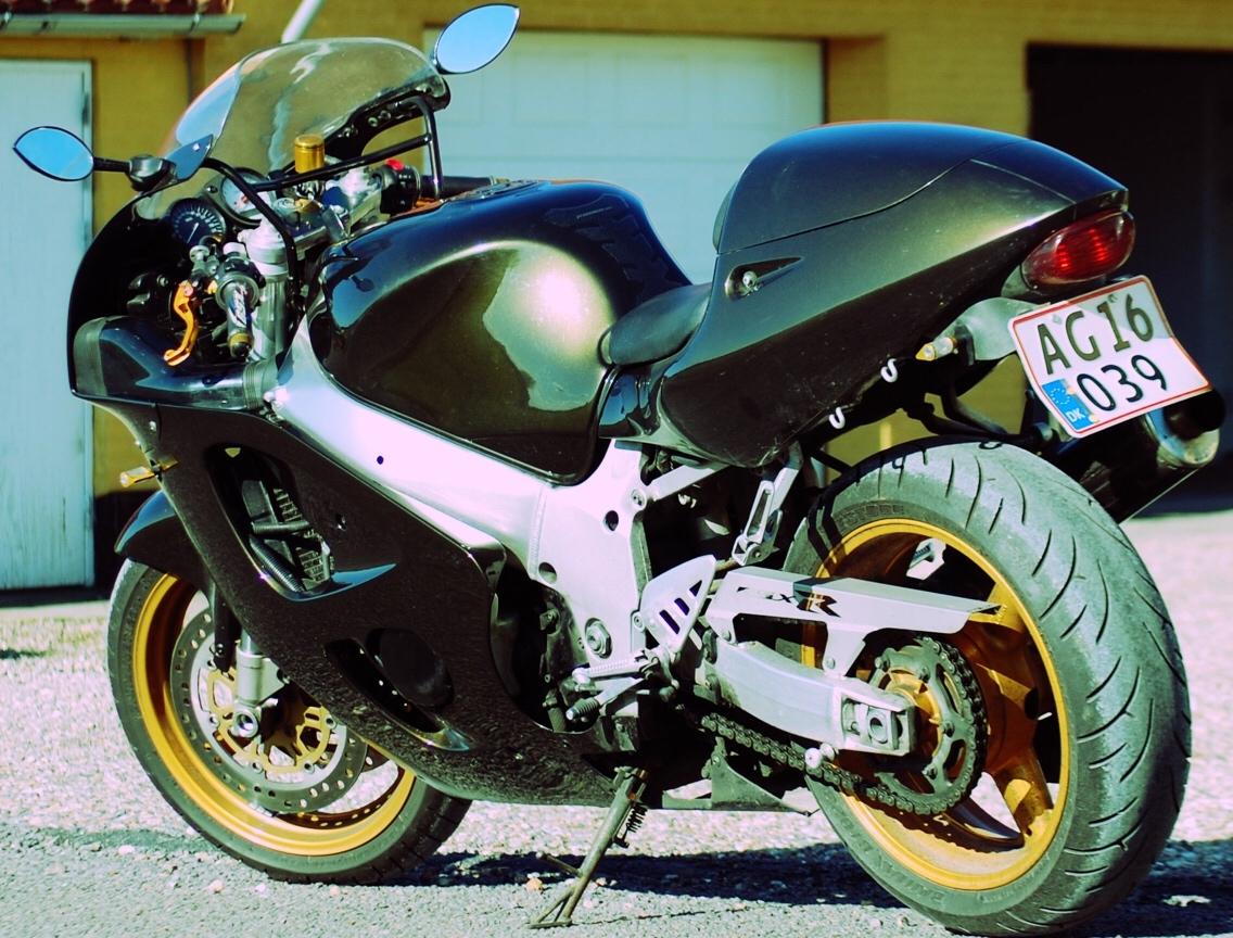 Suzuki GSX-R 600 SRAD billede 8
