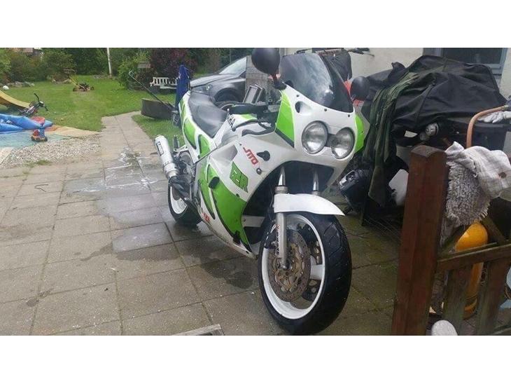 {{currentPhoto.altText}} billede {{currentPhoto.number}}