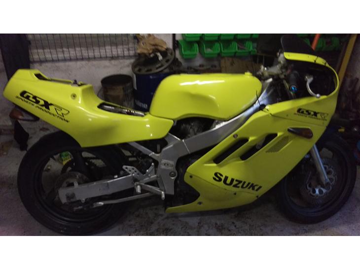 Suzuki gsx-r 400r (solgt) billede 1