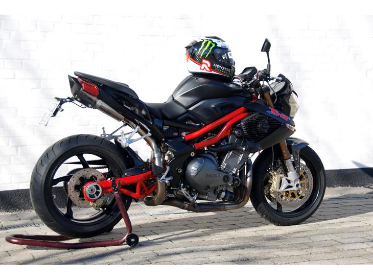 {{currentPhoto.altText}} billede {{currentPhoto.number}}