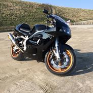 Suzuki GSX-R 750 750WT SRAD