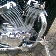 Suzuki Intruder VS 700