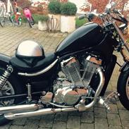 Suzuki Intruder VS 700