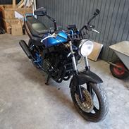 Suzuki gs 500e