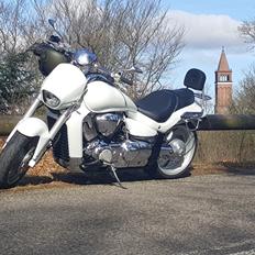 Suzuki Intruder (VZR) M-1800