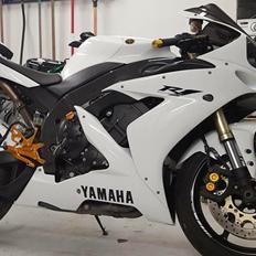 Yamaha YZF R1 RN12