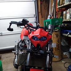 Suzuki gsxR 750