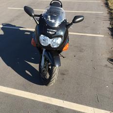 Suzuki GSX 750 F