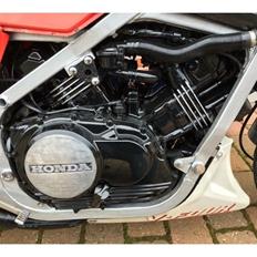 Honda VF 750 F ( interceptor)