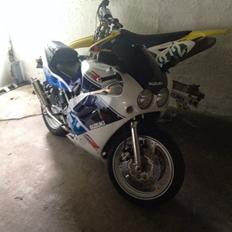 Suzuki Gsxr 400