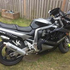 Suzuki GSX-R 750