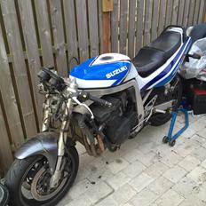 Suzuki GSX-R 750