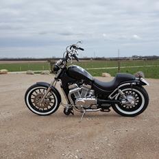 Suzuki Vs 700 Intruder  SOLGT !