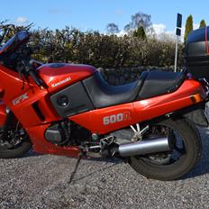 Kawasaki GPX 600 R